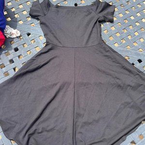 Off-The-Shoulder Formal Black Dress